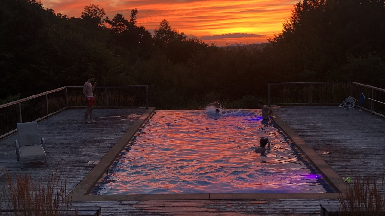 Photo of Outdoor in Bolton-Est