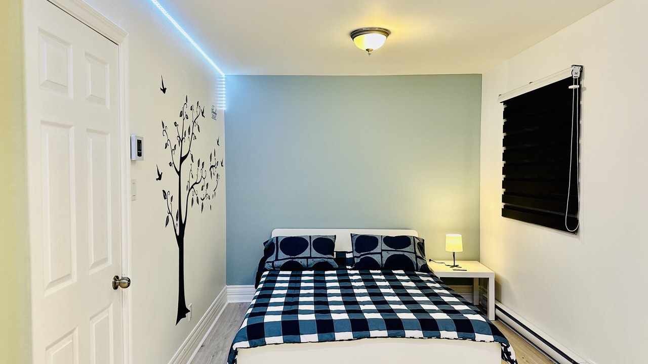 Photo of Bedroom in Longueuil