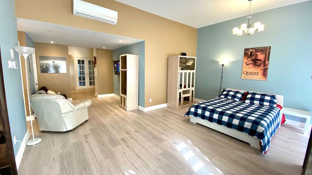 Photo of Bedroom in Longueuil