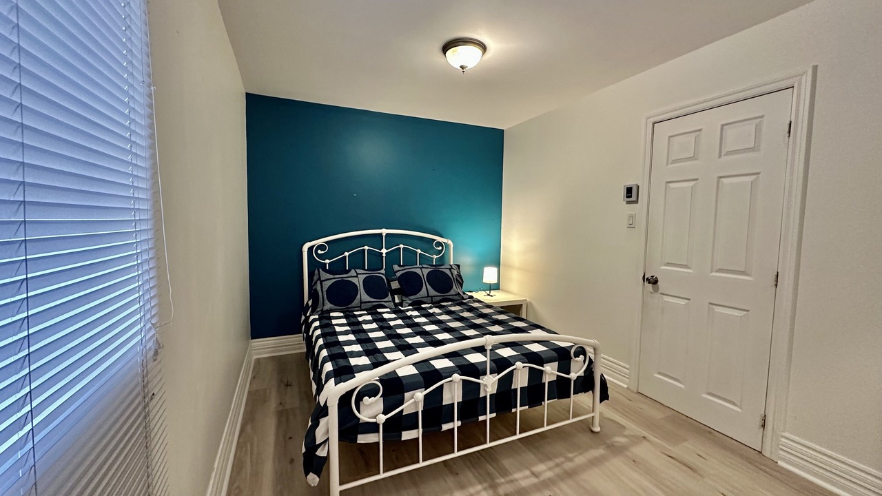 Photo of Bedroom in Longueuil