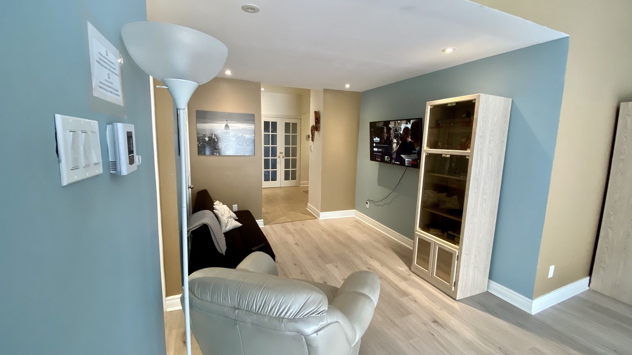 Photo of Livingroom in Longueuil