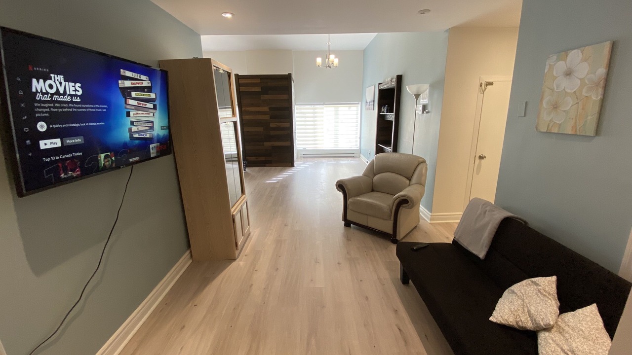 Photo of Livingroom in Longueuil