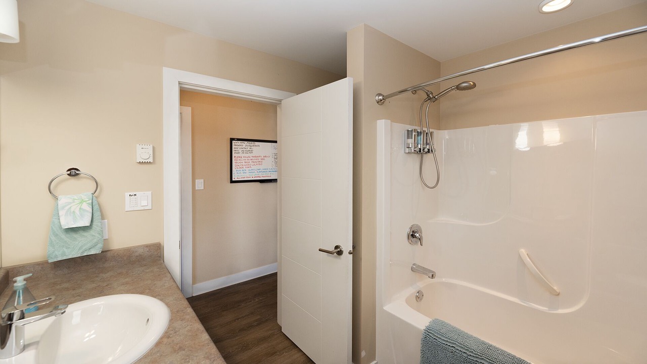 Photo of Bathroom in Saanich East