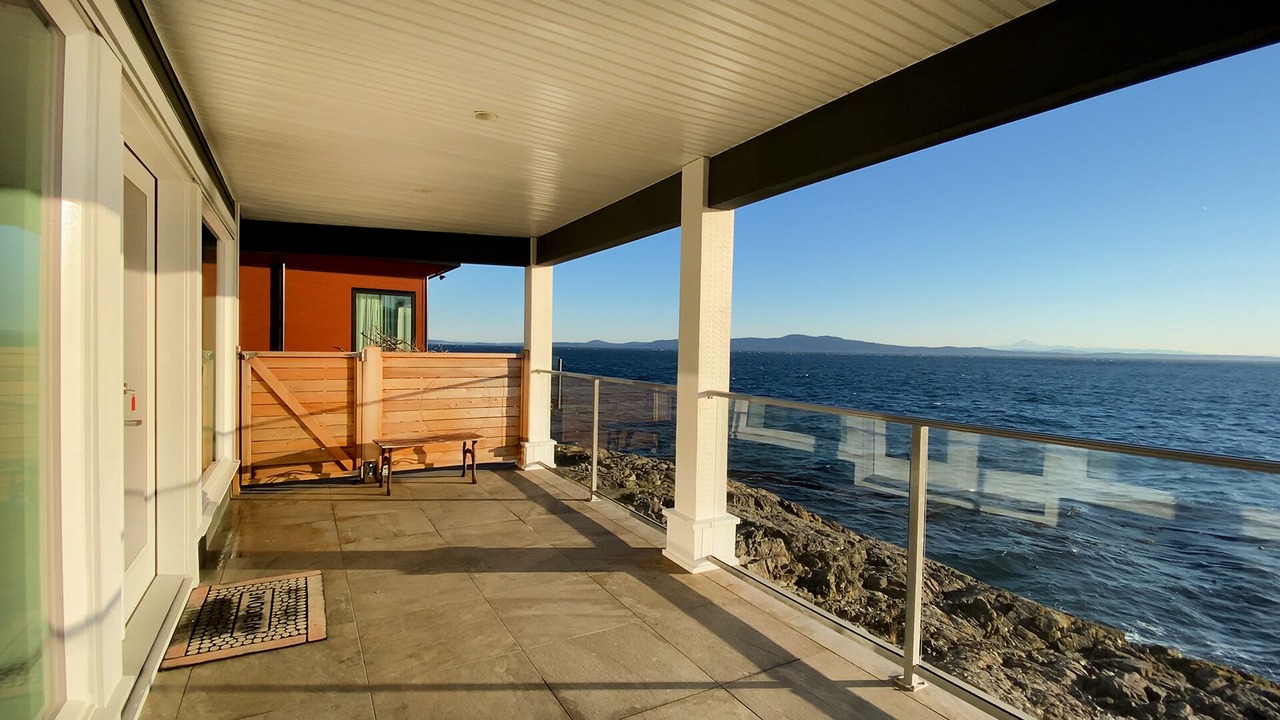 Photo of Patio Balcony in Saanich East