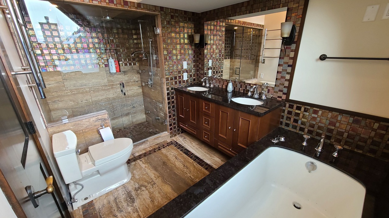 Photo of Bathroom in Upper Village