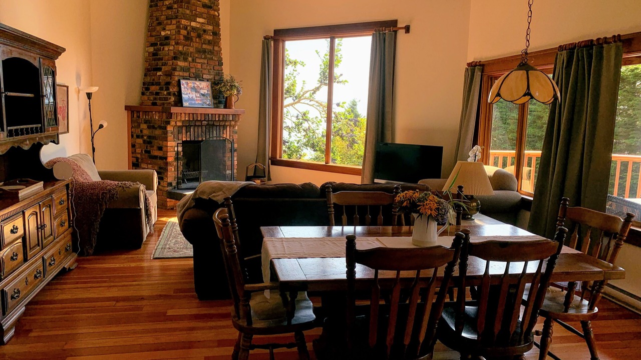 Photo of Bedroom in Otter Point