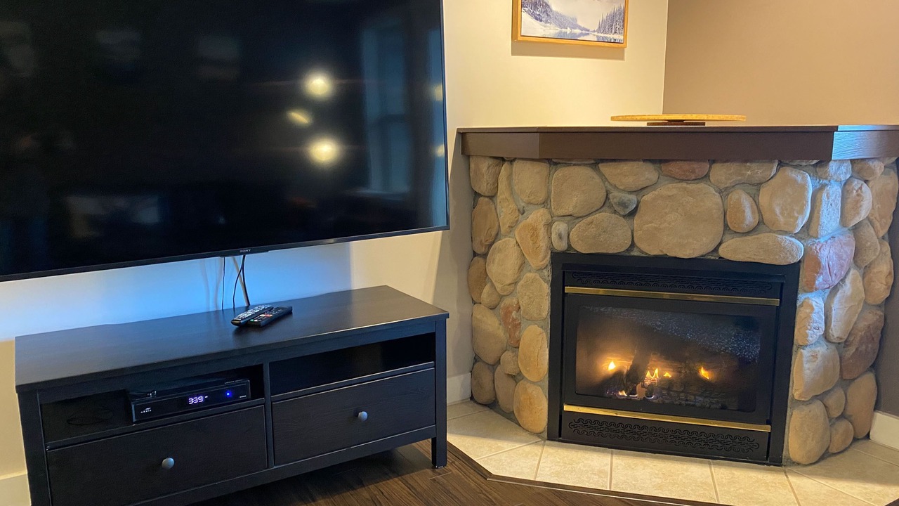 Photo of Livingroom in East Kootenay