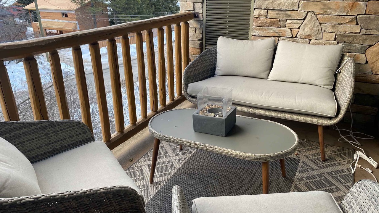 Photo of Patio Balcony in East Kootenay