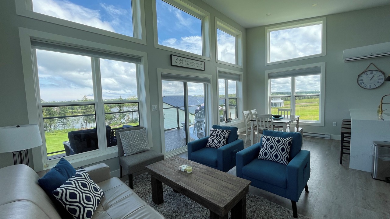 Photo of Livingroom in Bayview