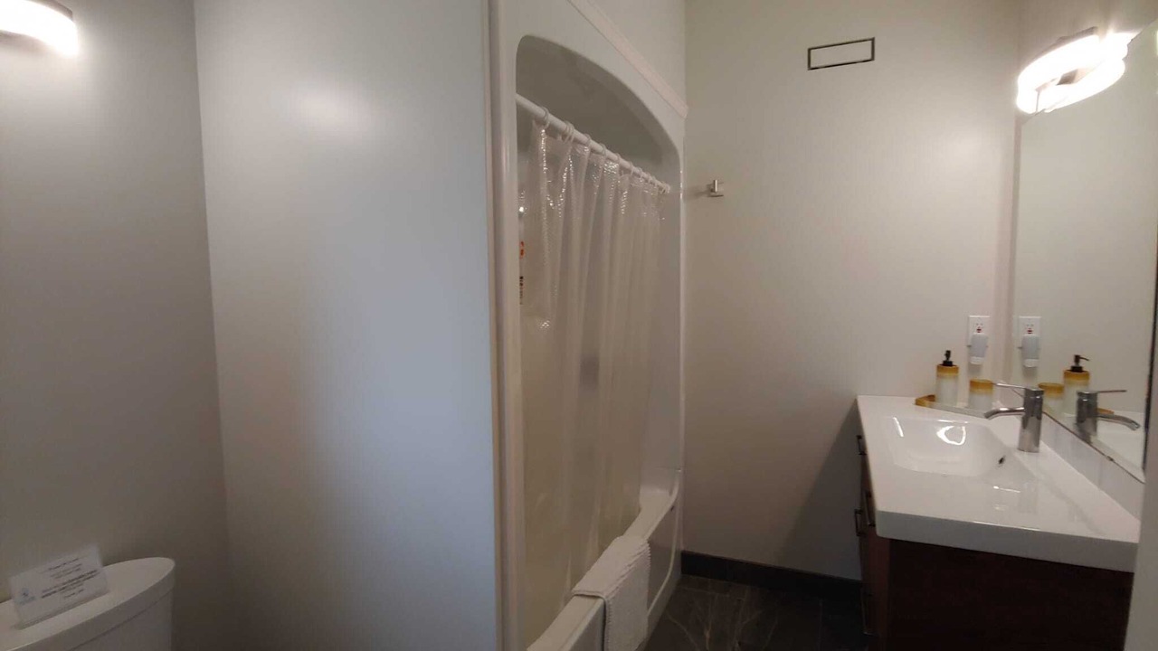 Photo of Bathroom in Frontenac