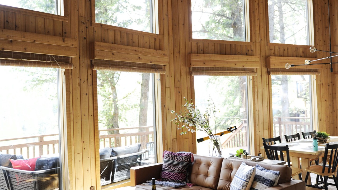 Photo of Livingroom in East Kootenay