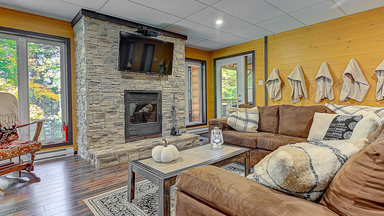 Photo of Livingroom in St-Adolphe-d'Howard
