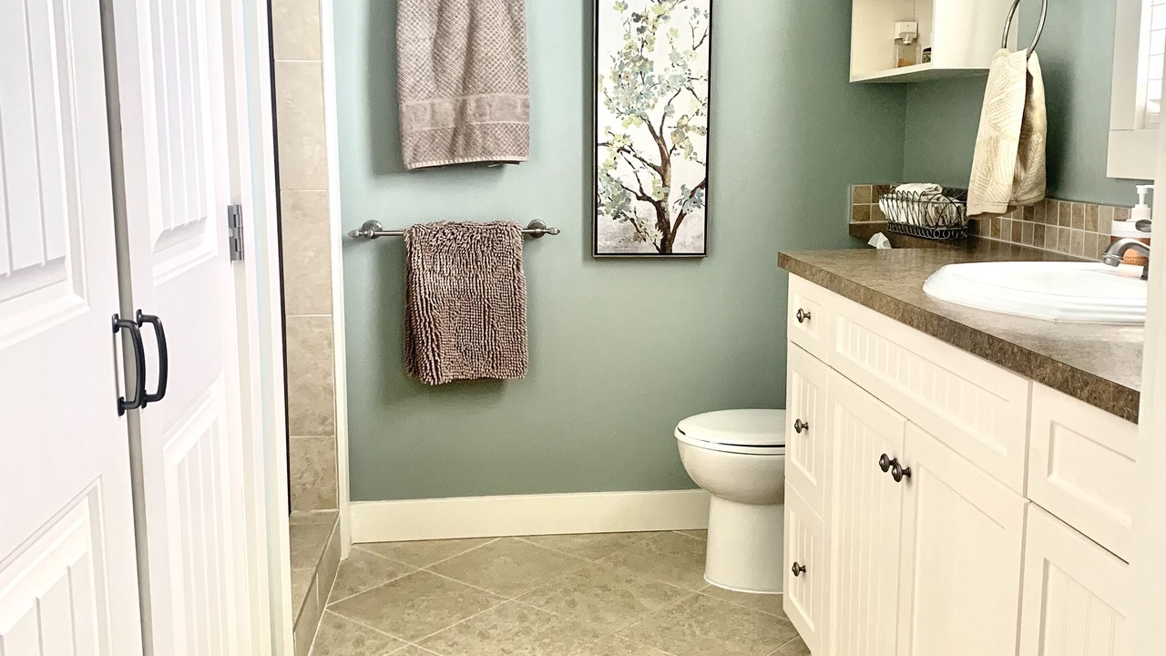 Photo of Bathroom in Okotoks