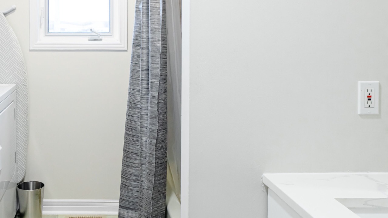 Photo of Bathroom in Downtown Gatineau