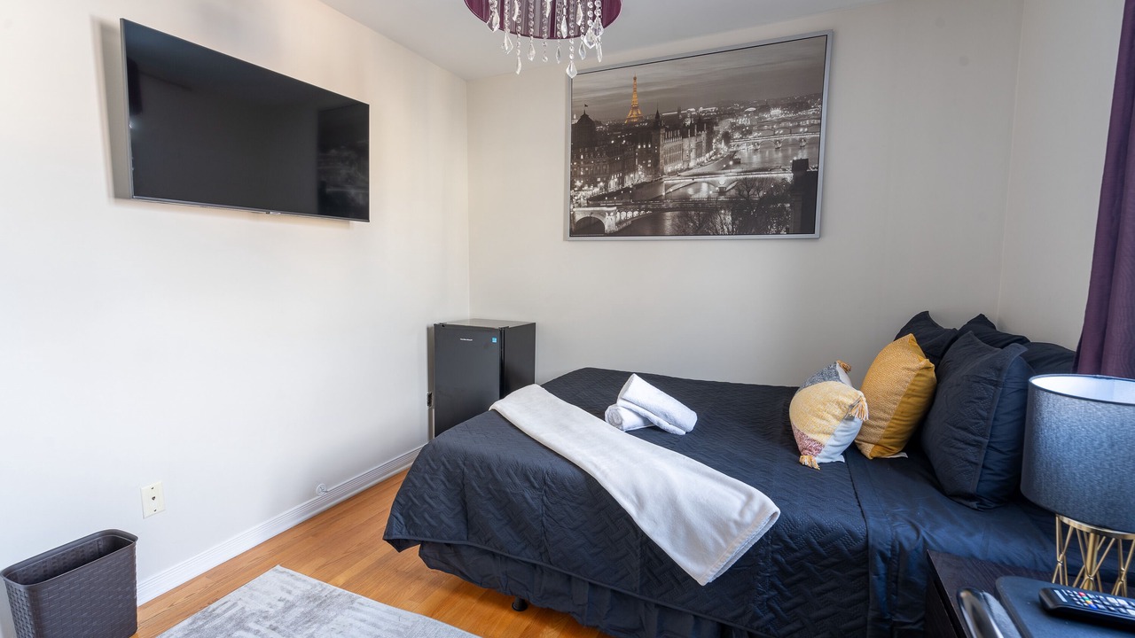 Photo of Bedroom in Downtown Gatineau