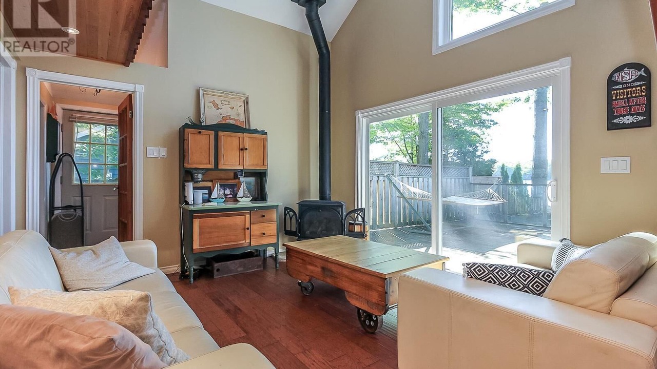 Photo of Livingroom in Tiny
