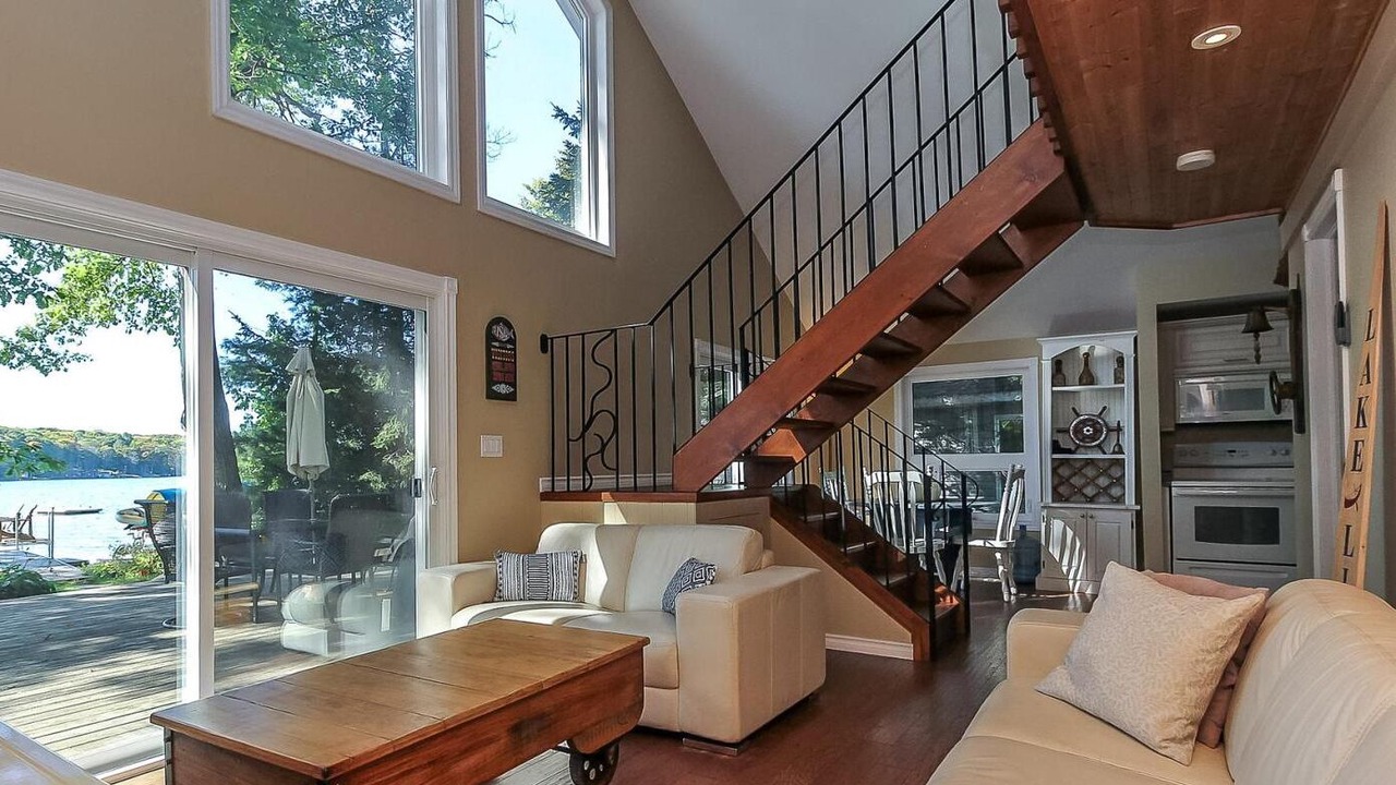 Photo of Livingroom in Tiny