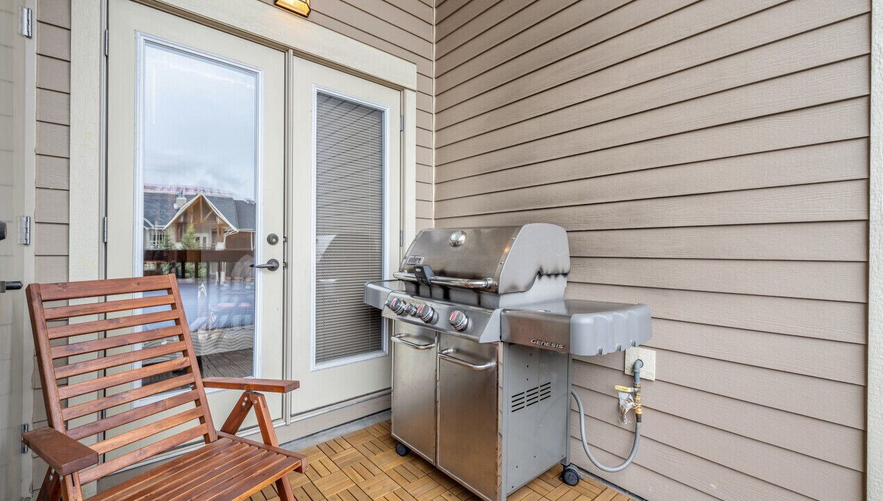 Photo of Patio Balcony in East Kootenay
