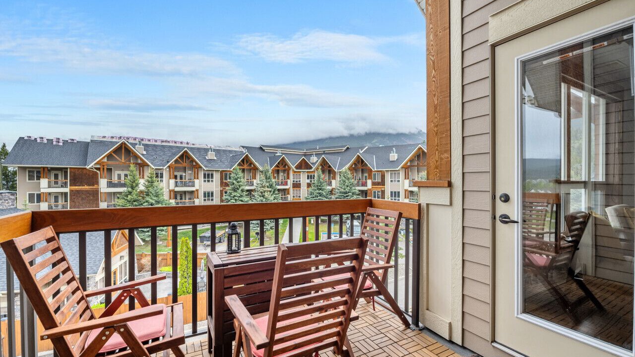 Photo of Patio Balcony in East Kootenay