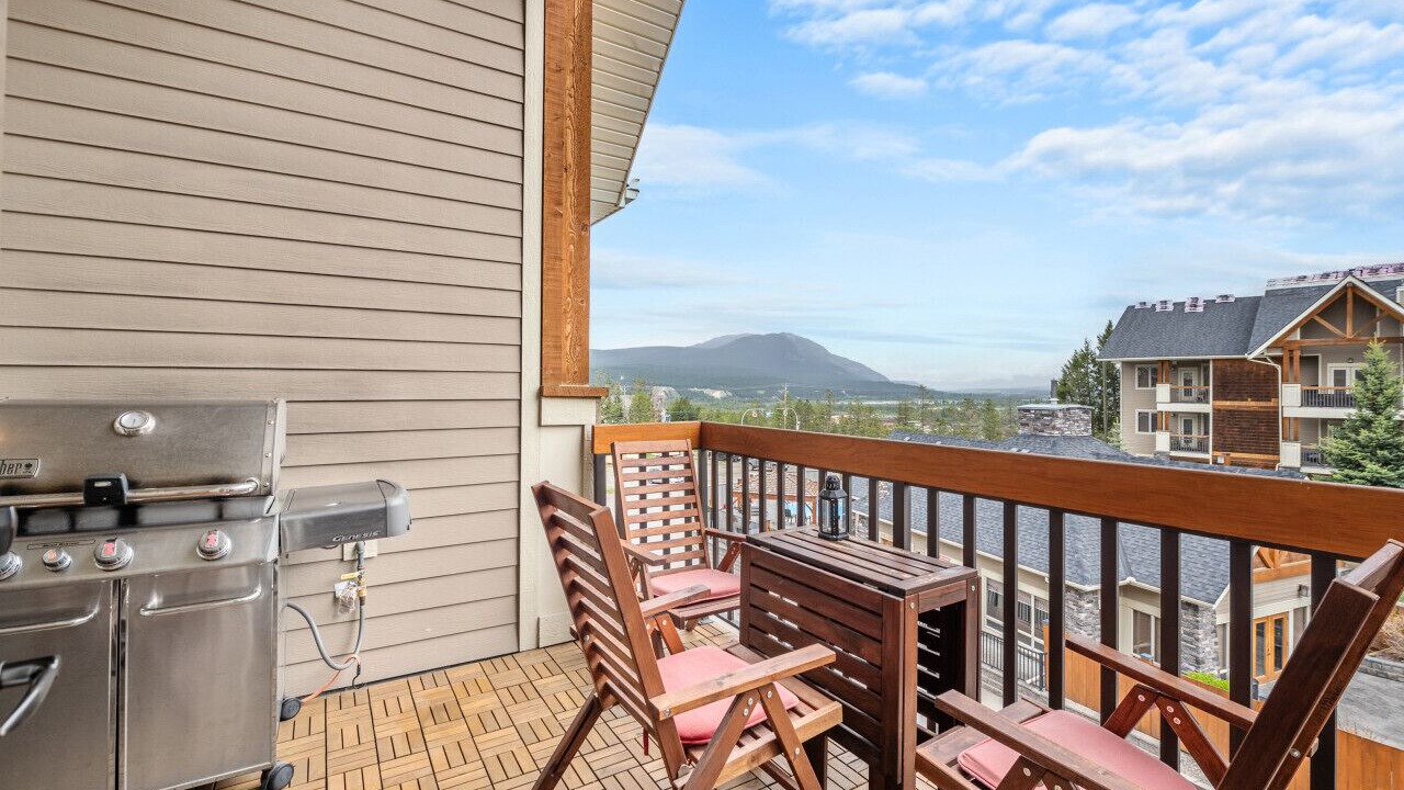 Photo of Patio Balcony in East Kootenay