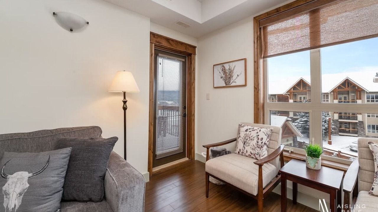 Photo of Livingroom in East Kootenay