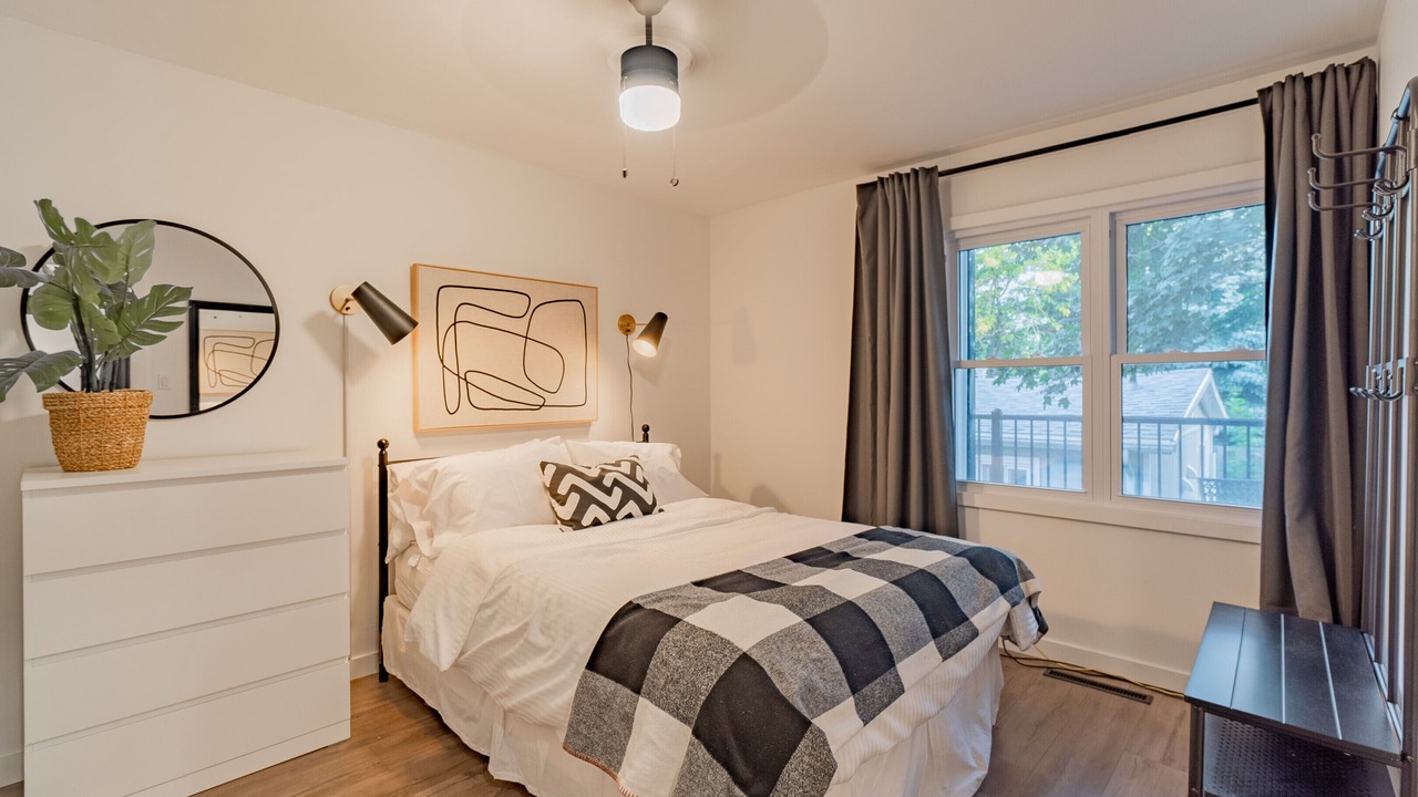 Photo of Bedroom in Beamsville