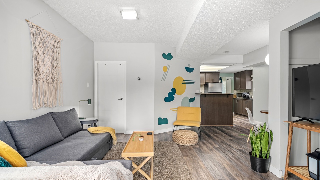 Photo of Livingroom in Bridgeland