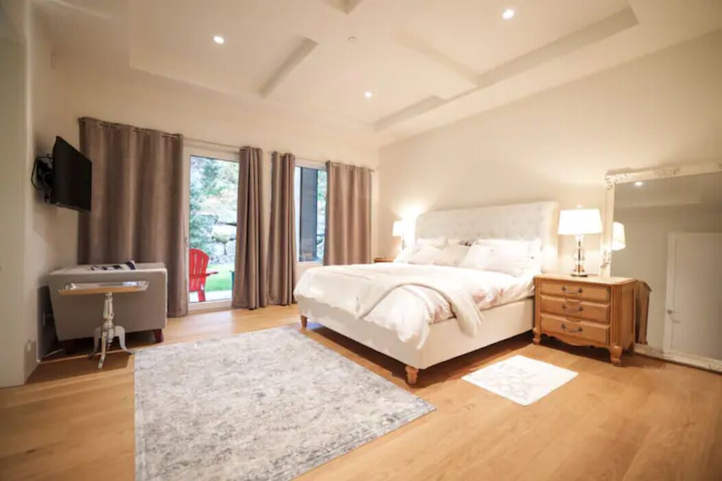 Photo of Bedroom in Sea to Sky Highway
