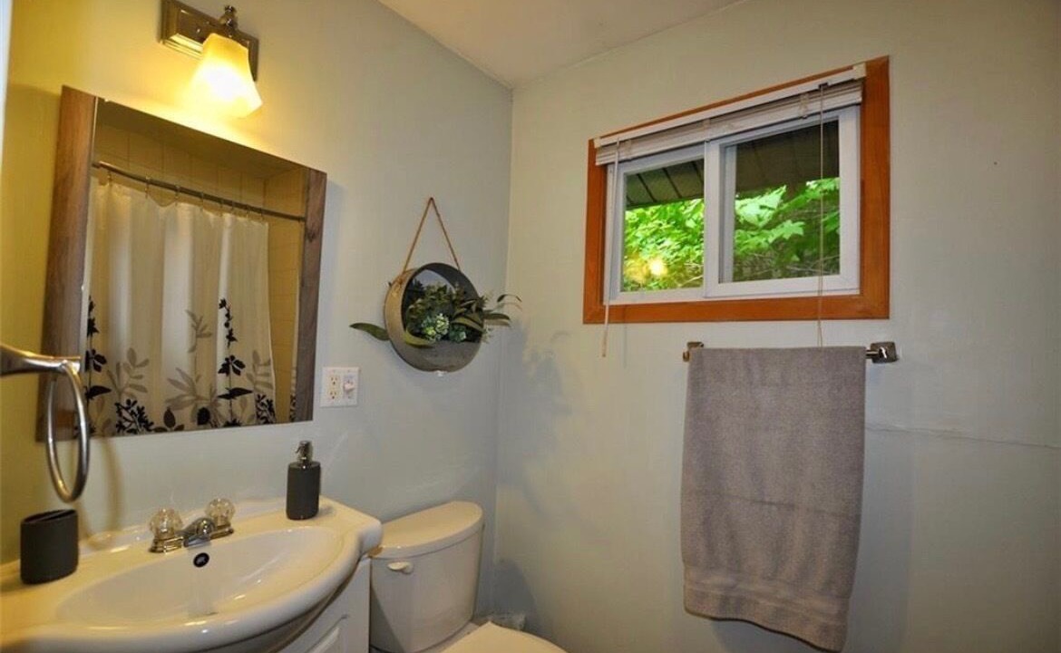 Photo of Bathroom in Lake of Bays