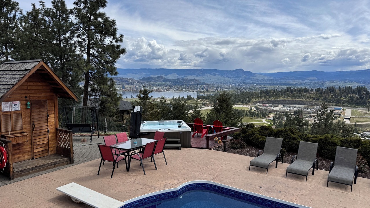 Photo of Patio Balcony in West Kelowna Estates