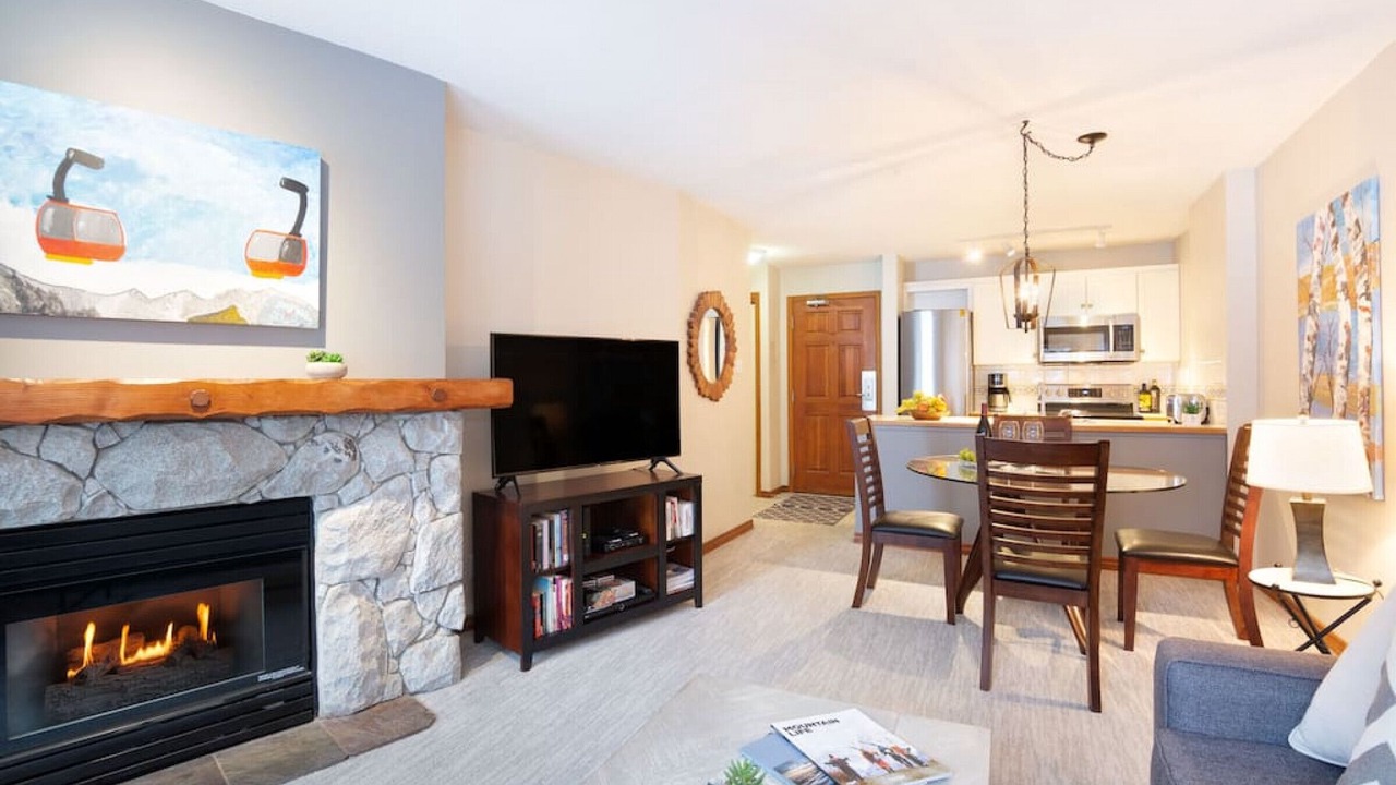 Photo of Livingroom in Upper Village