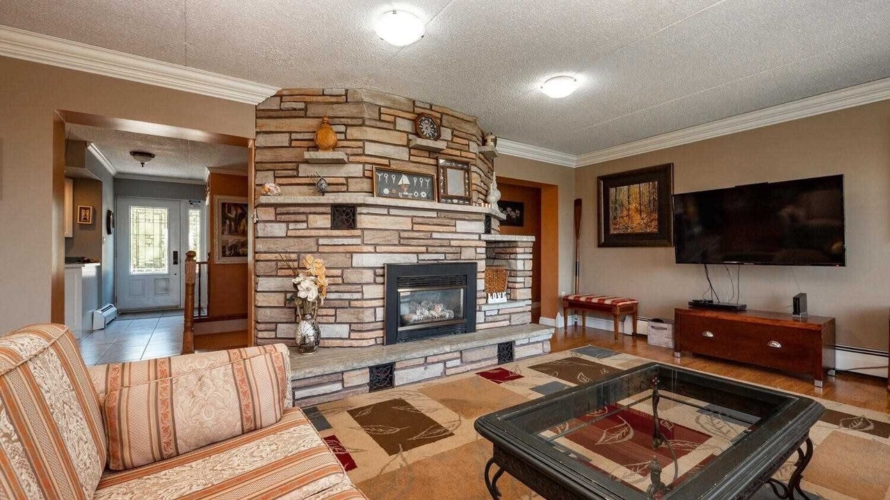 Photo of Livingroom in Wiarton