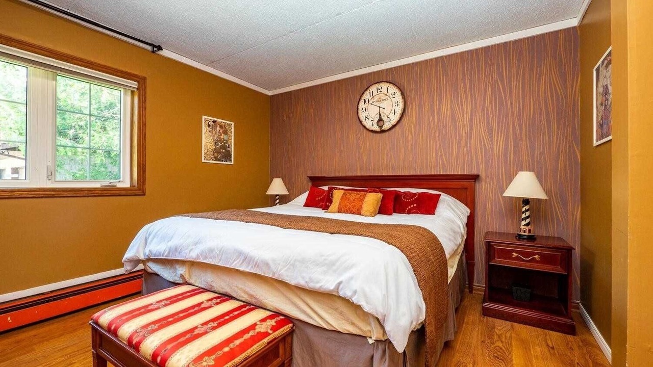 Photo of Bedroom in Wiarton