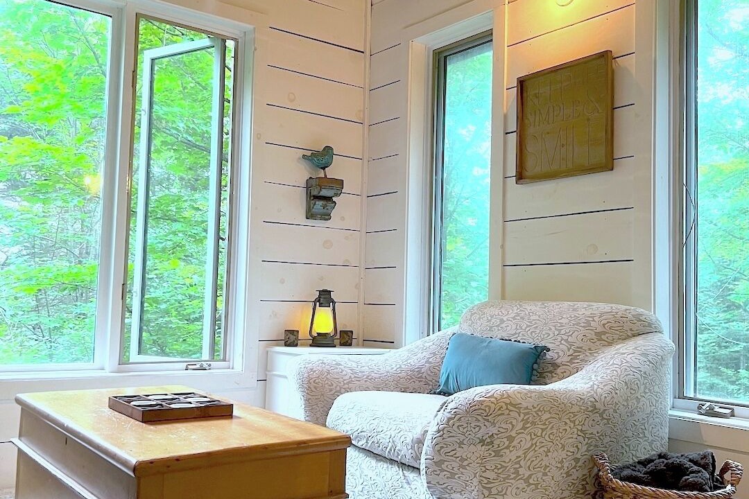Photo of Livingroom in Unorganized Centre Parry Sound