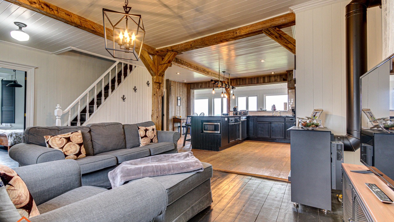 Photo of Livingroom in Deschambault-Grondines
