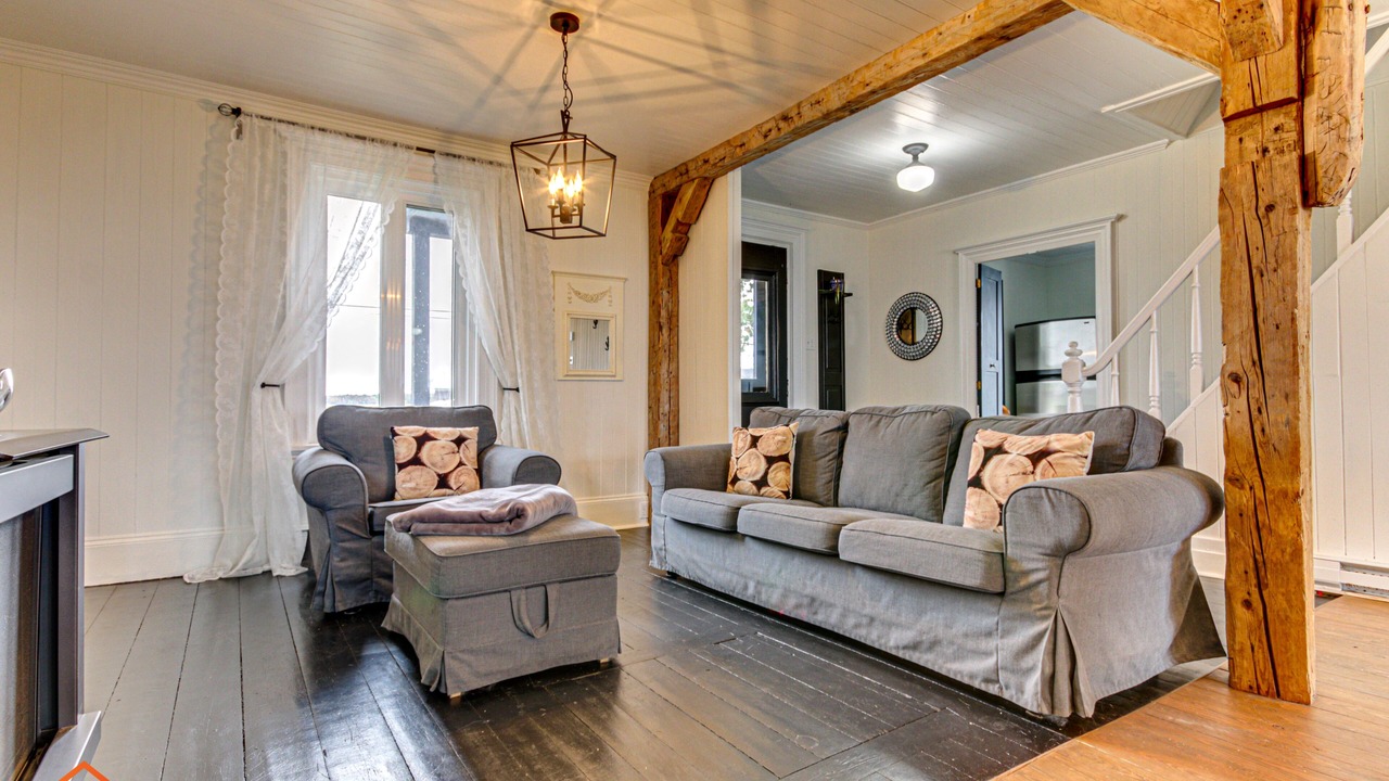 Photo of Livingroom in Deschambault-Grondines