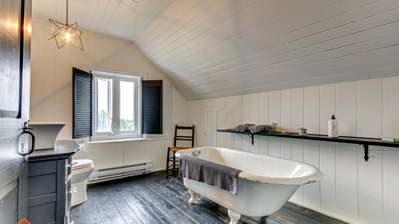 Photo of Bathroom in Deschambault-Grondines