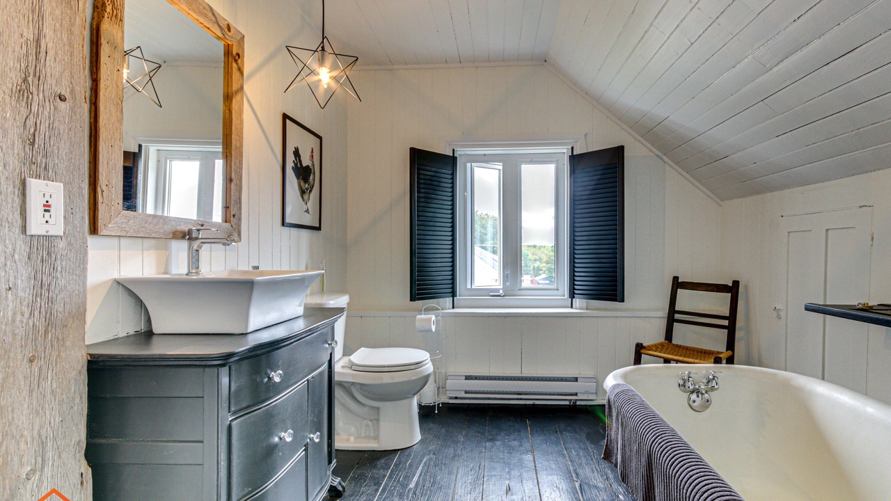 Photo of Bathroom in Deschambault-Grondines