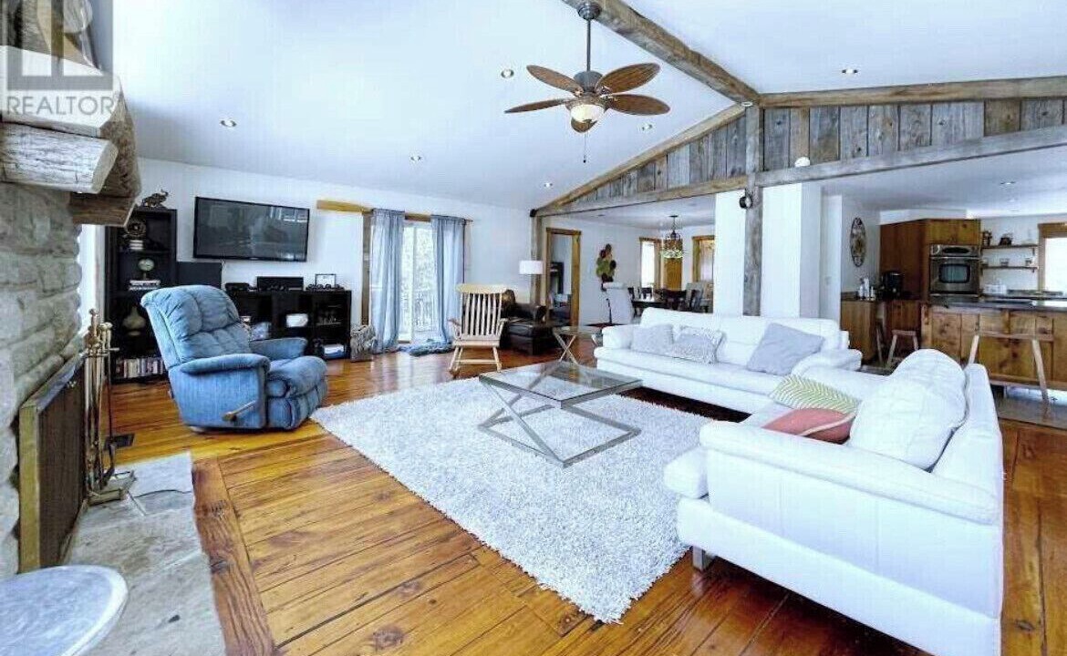 Photo of Livingroom in Kirkfield