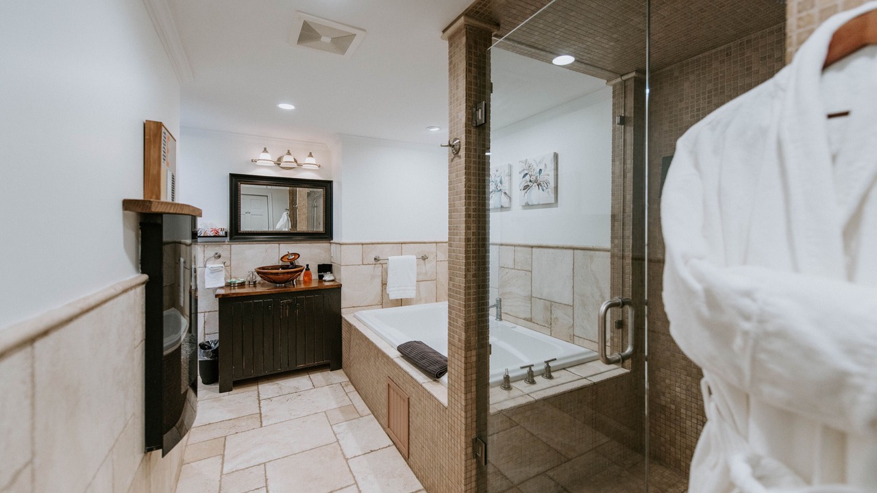 Photo of Bathroom in Selma Park