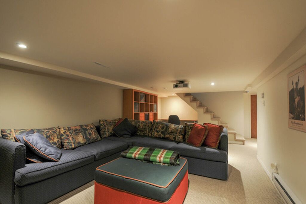 Photo of Livingroom in Prevost