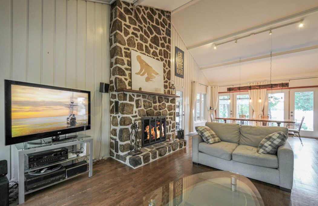Photo of Livingroom in Prevost