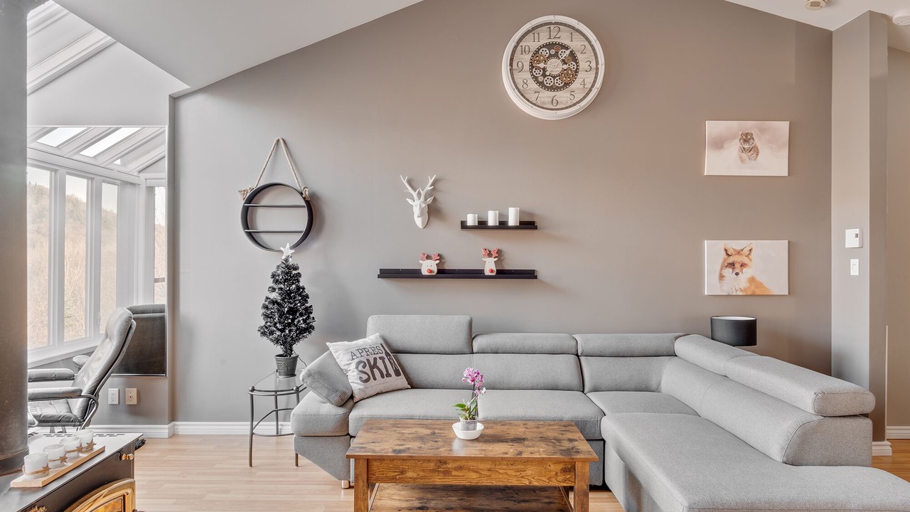 Photo of Livingroom in Stoneham