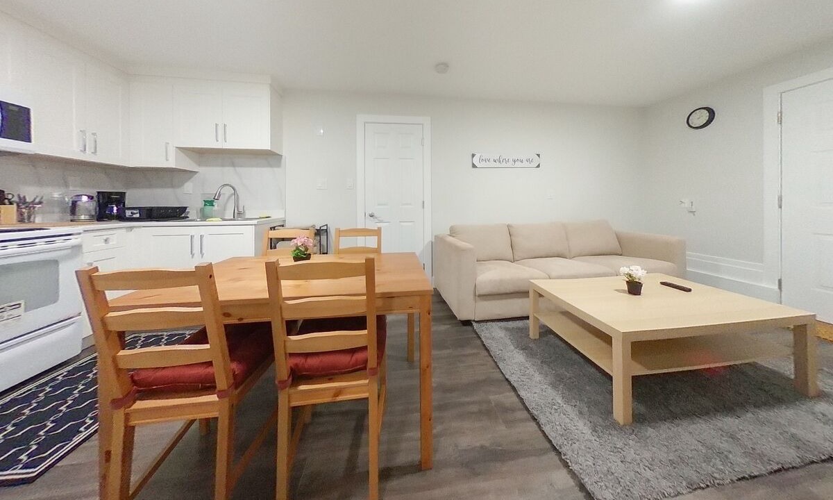 Photo of Livingroom in Guildford