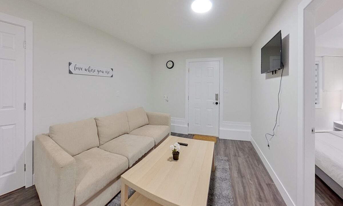 Photo of Livingroom in Guildford