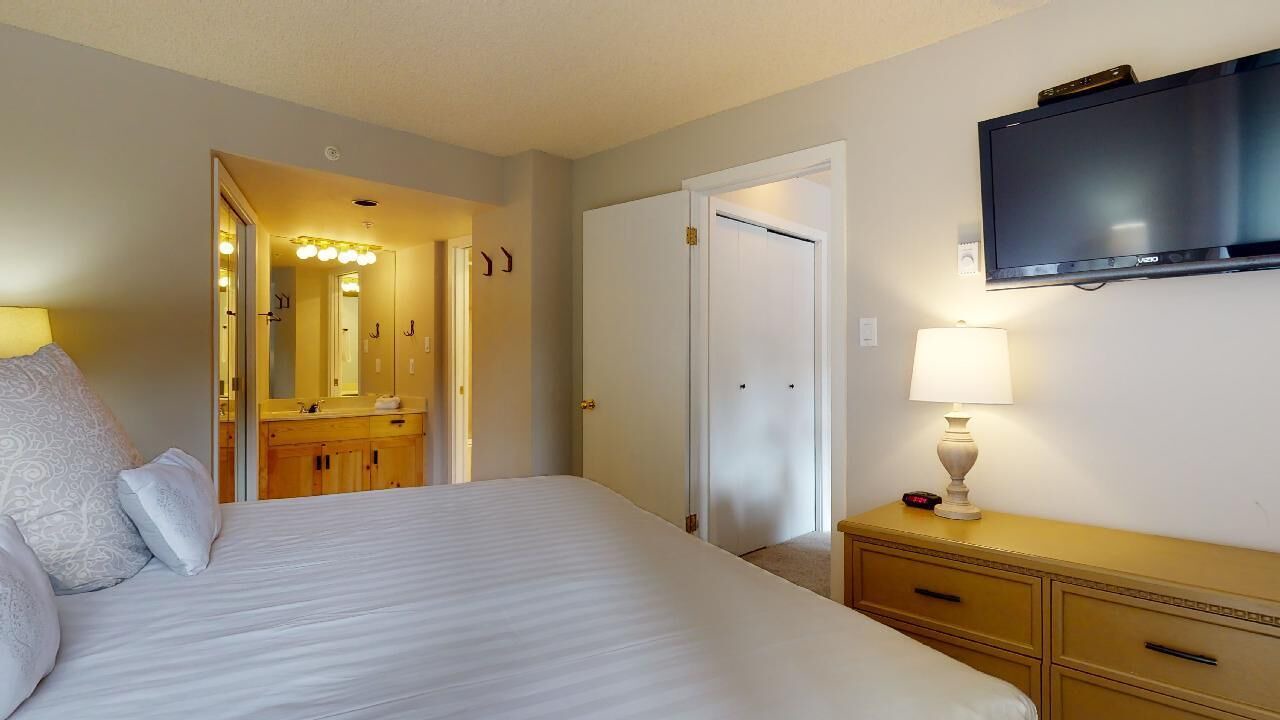 Photo of Bedroom in Upper Village