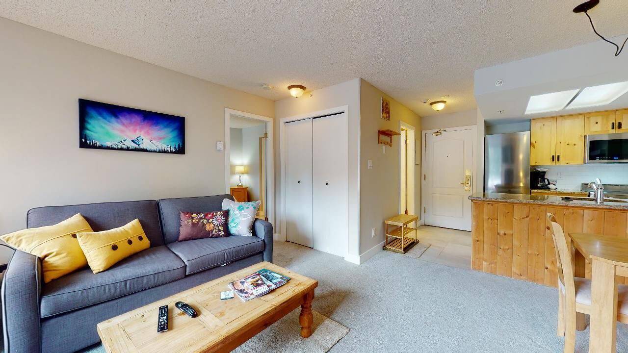 Photo of Livingroom in Upper Village
