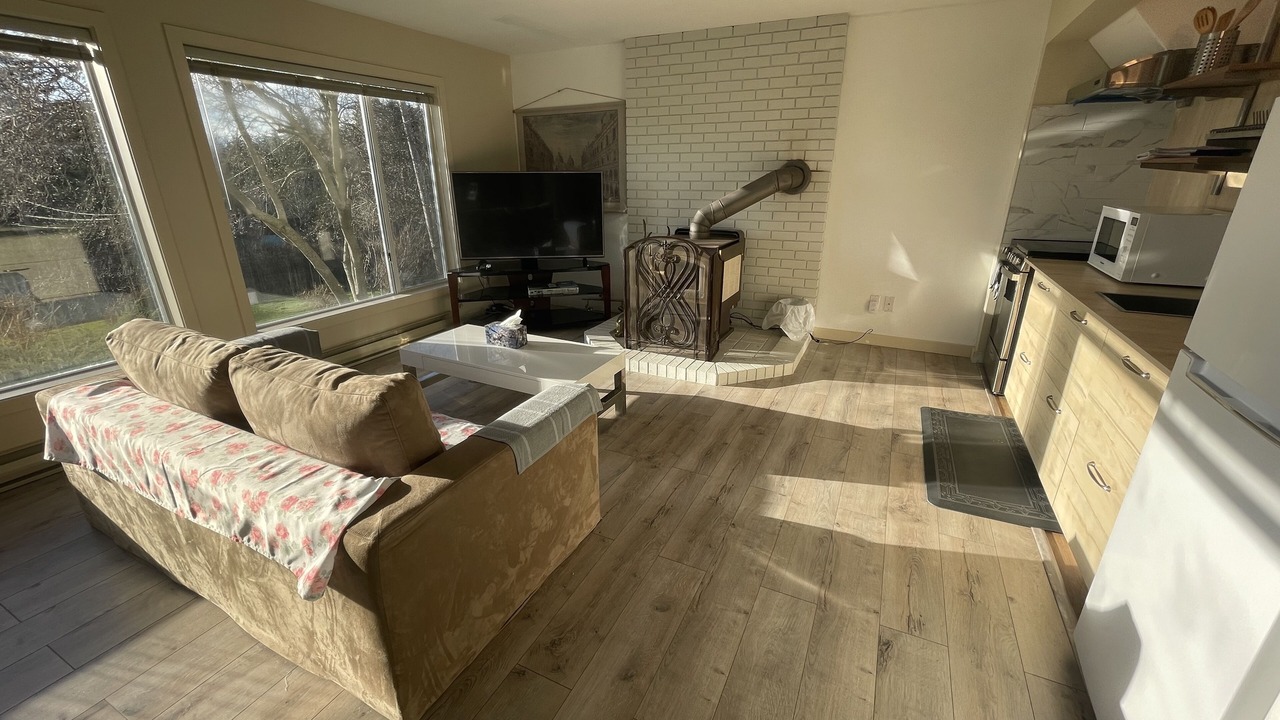 Photo of Livingroom in Comox