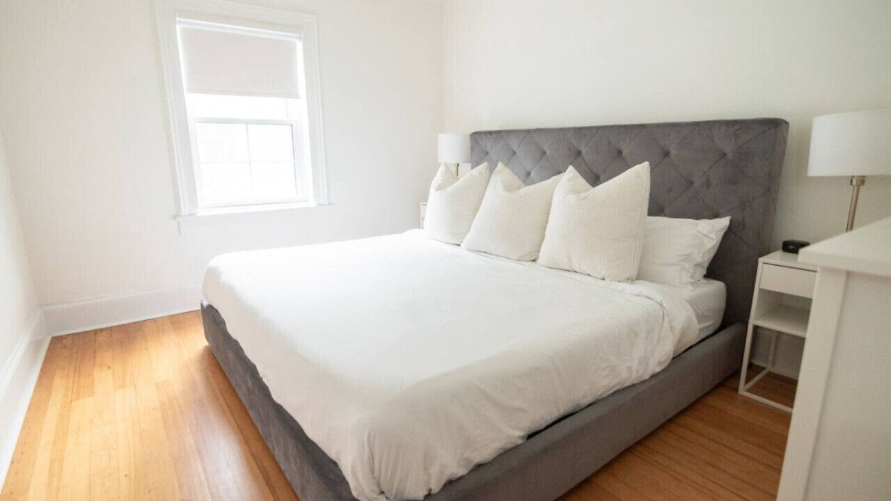 Photo of Bedroom in Port Dalhousie