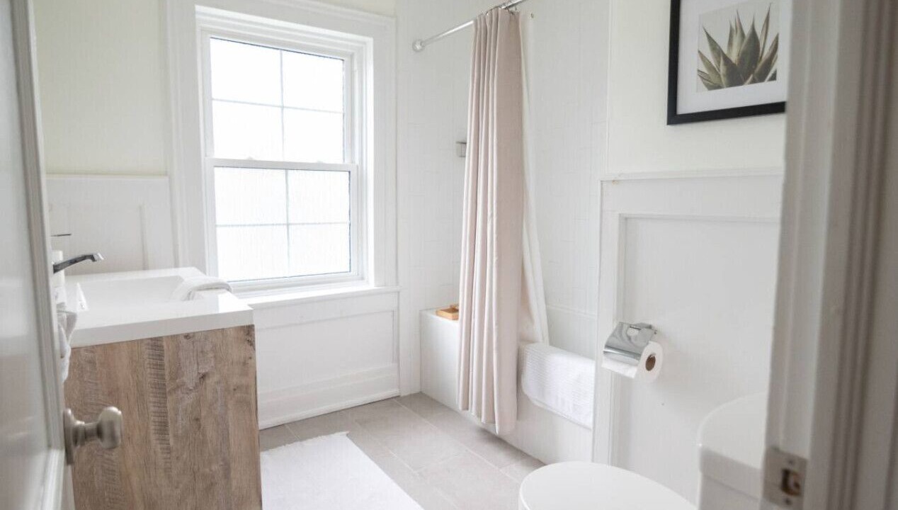 Photo of Bathroom in Port Dalhousie